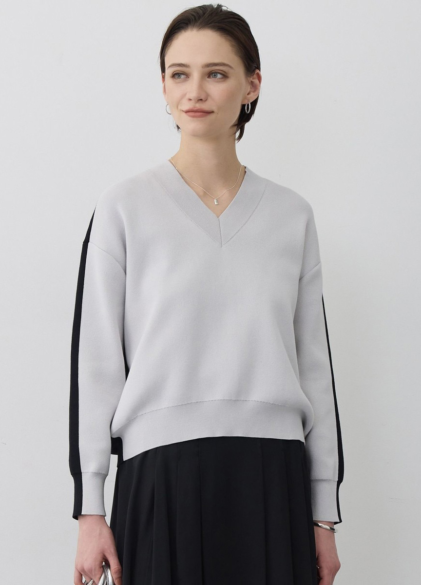 混棉V領拼色針織上衣